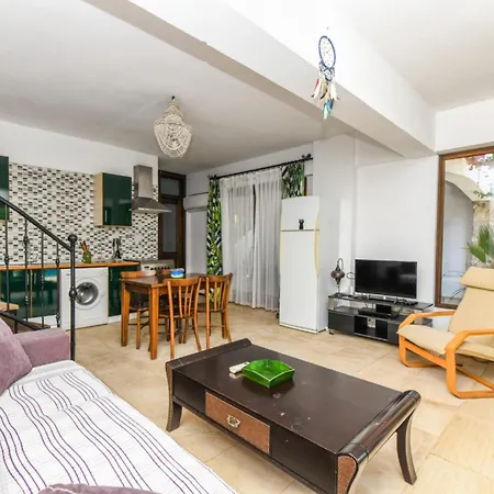 Duplex House With Shared Pool Near In Kalkan