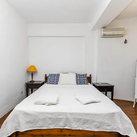 Duplex House With Shared Pool Near In Apartment